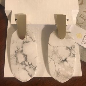 ❌SOLD❌ NWT Kendra Scott Howlite Aragons